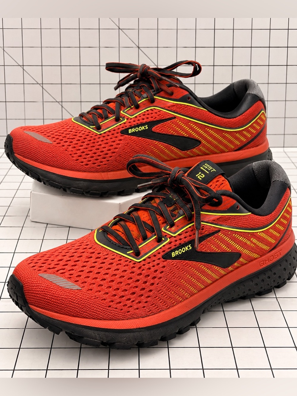 Brooks Ghost 12 Men’s Running Shoes Red Black Yellow Men’s Size 10
